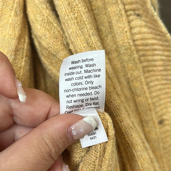 SO - Cropped Cardigan - Picture 8 of 9